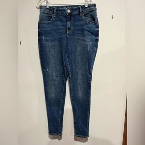 Maurice’s medium wash Jean